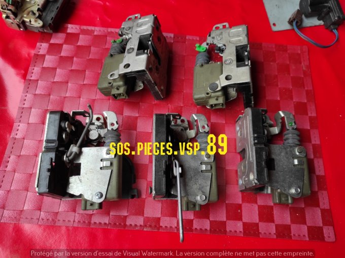 SERRURE CENTRALISATION DE PORTE COTER DROITE AIXAM