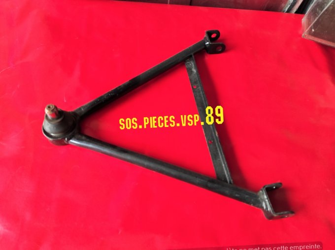 TRIANGLE BRAS DE SUSPENSION LIGIER AMBRA / NOVA / XTOO 1 / BE-UP / BE-TWO
