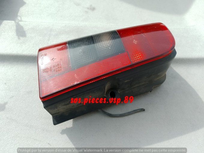 FEU ARRIERE GAUCHE LIGIER XTOO / BELLIER DIVANE / JDM ALBIZIA