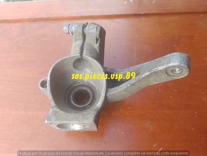 Porte Moyeu droite Microcar Mgo 1/2/3/4 , F8c, M8, Ligier Ixo, Js 50, Js 60, Js Rc, Due First , P85 