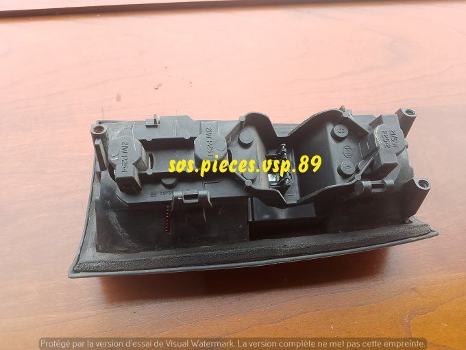 FEU ARRIERE GAUCHE AIXAM 300-400-500 (s-l-e-sl) ET MICROCAR LYRA
