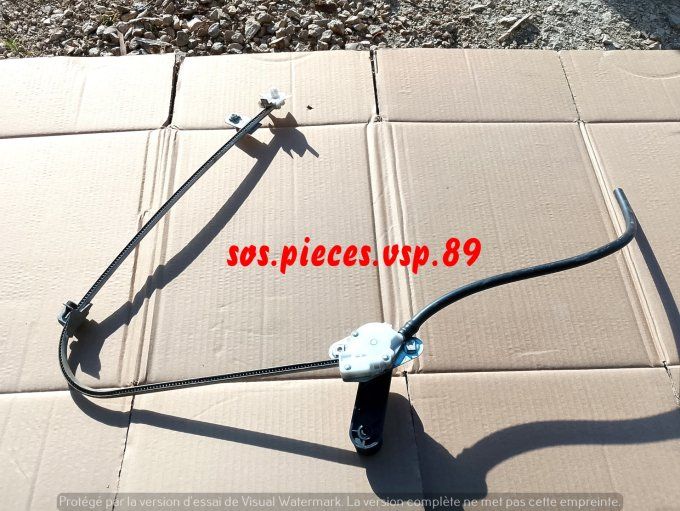 LEVE VITRE MANUEL DROITE AIXAM 751-741-751-CROSSLINE 1/2-CITY-ROADLINE